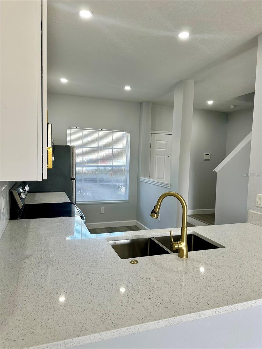 TOWNS LEGACY PARK - Residential Lease