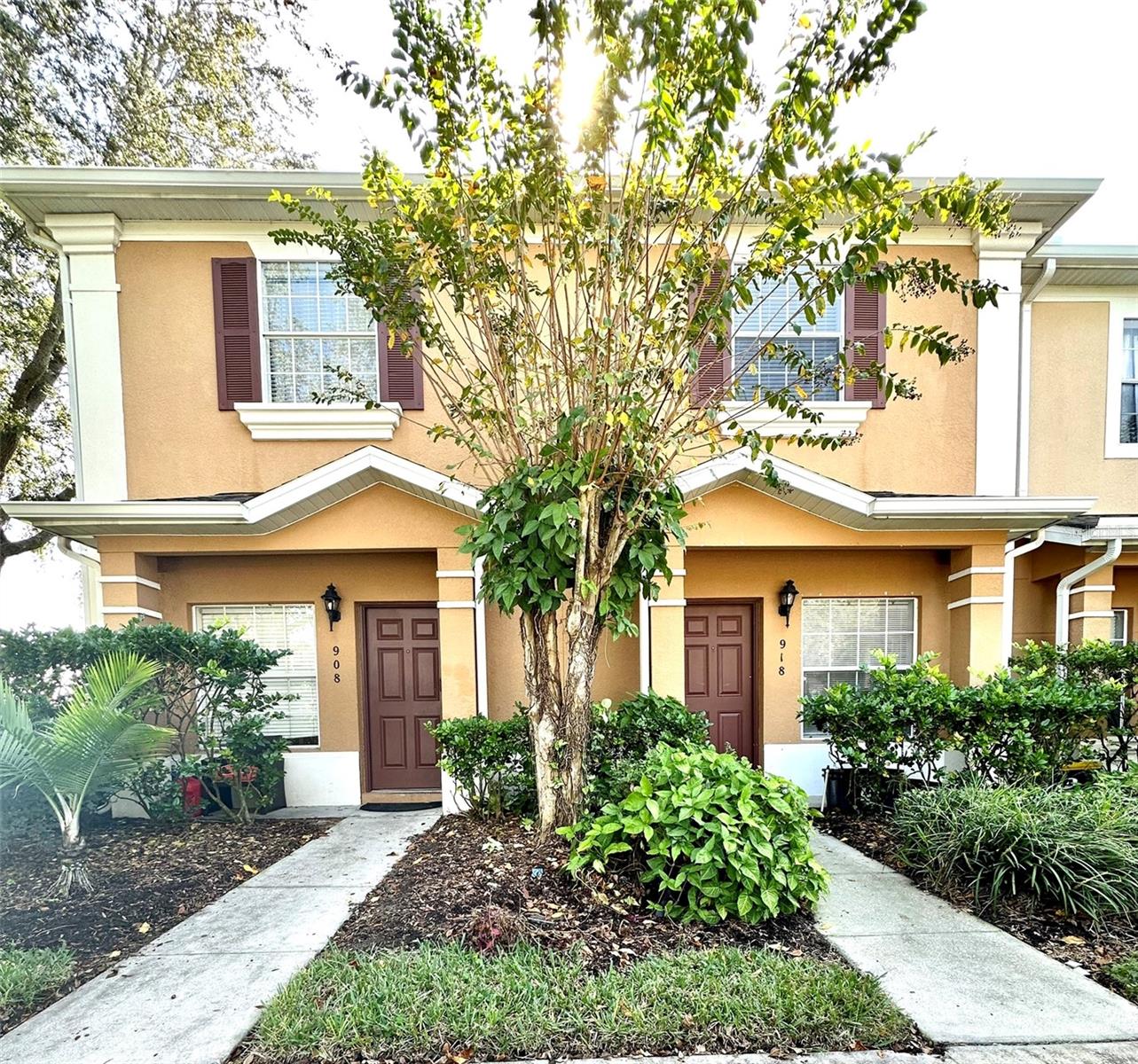 TOWNS LEGACY PARK - Residential Lease