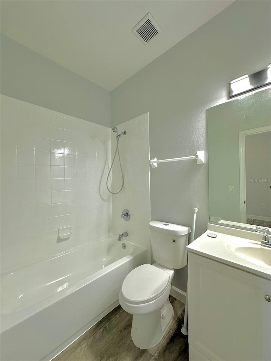 TOWNS LEGACY PARK - Residential Lease