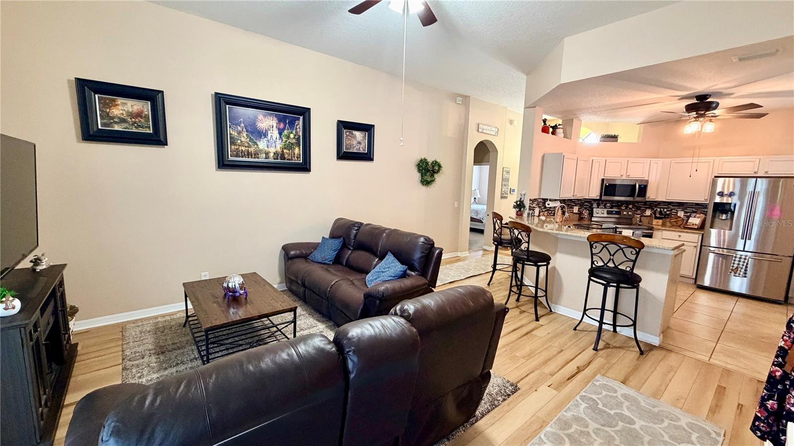 660 TUPELO CIRCLE