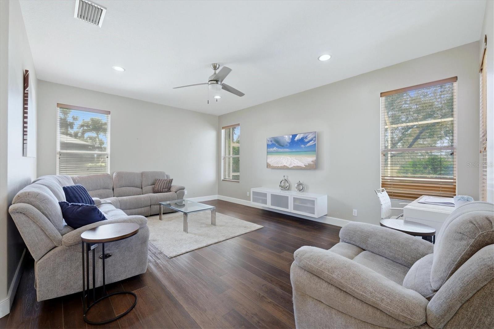 GLENN LAKES PH 6 - Residential