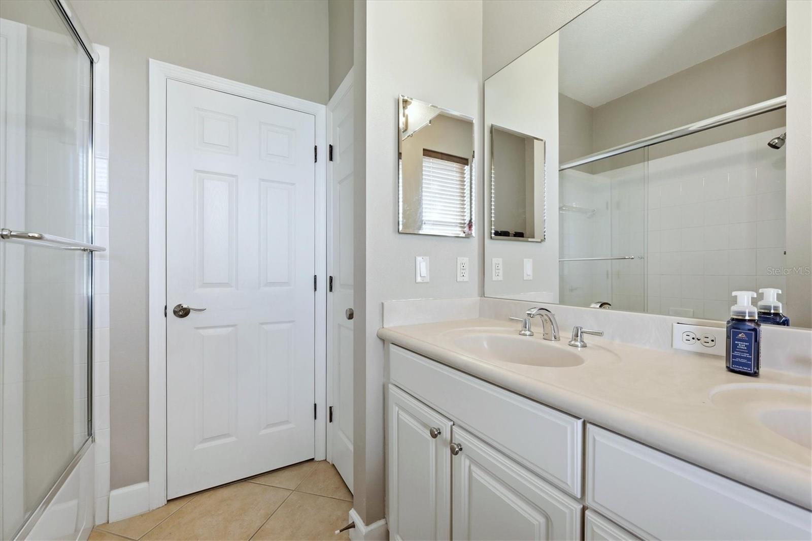 GLENN LAKES PH 6 - Residential