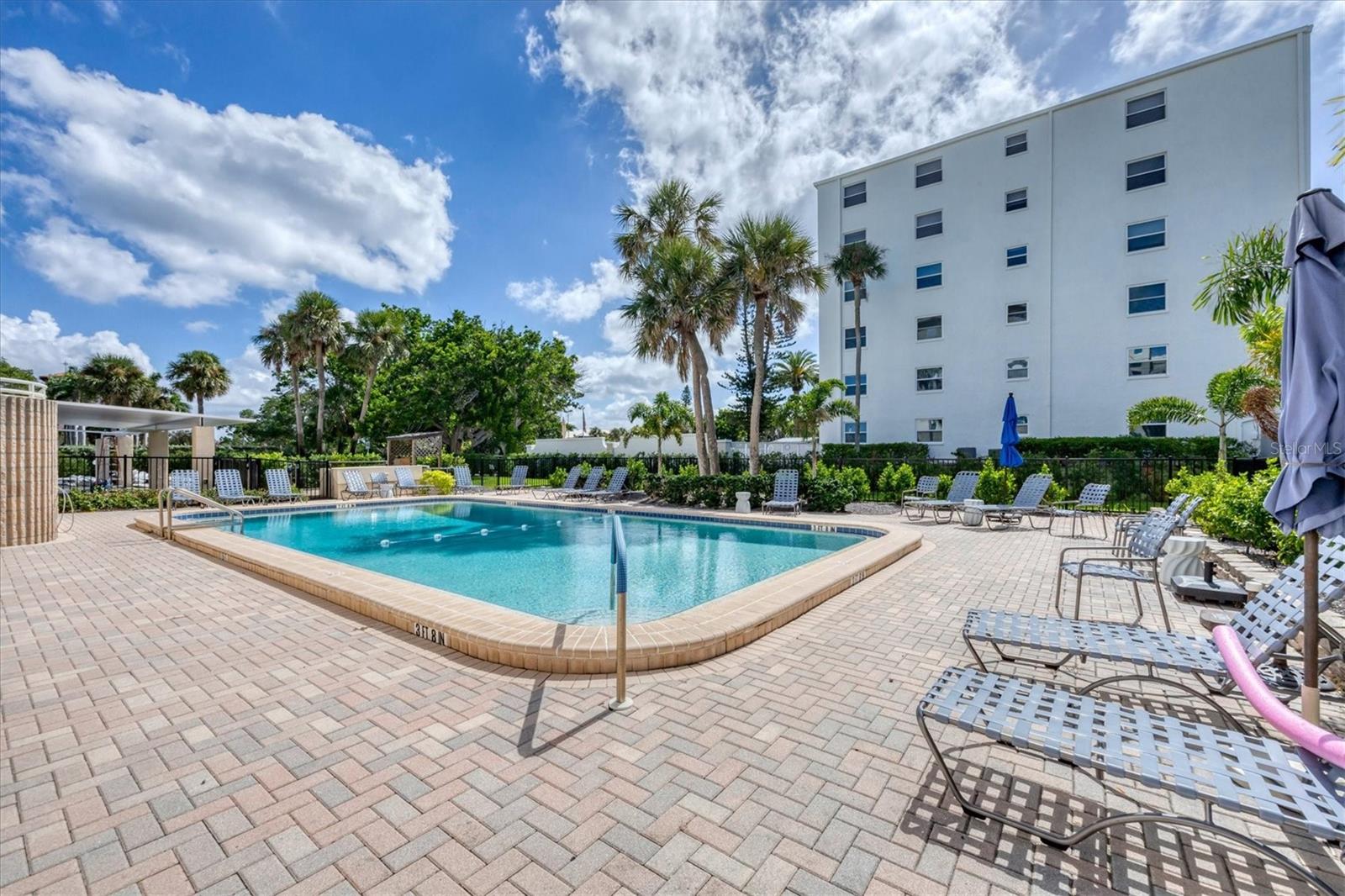 TIFFANY PLAZA - Residential