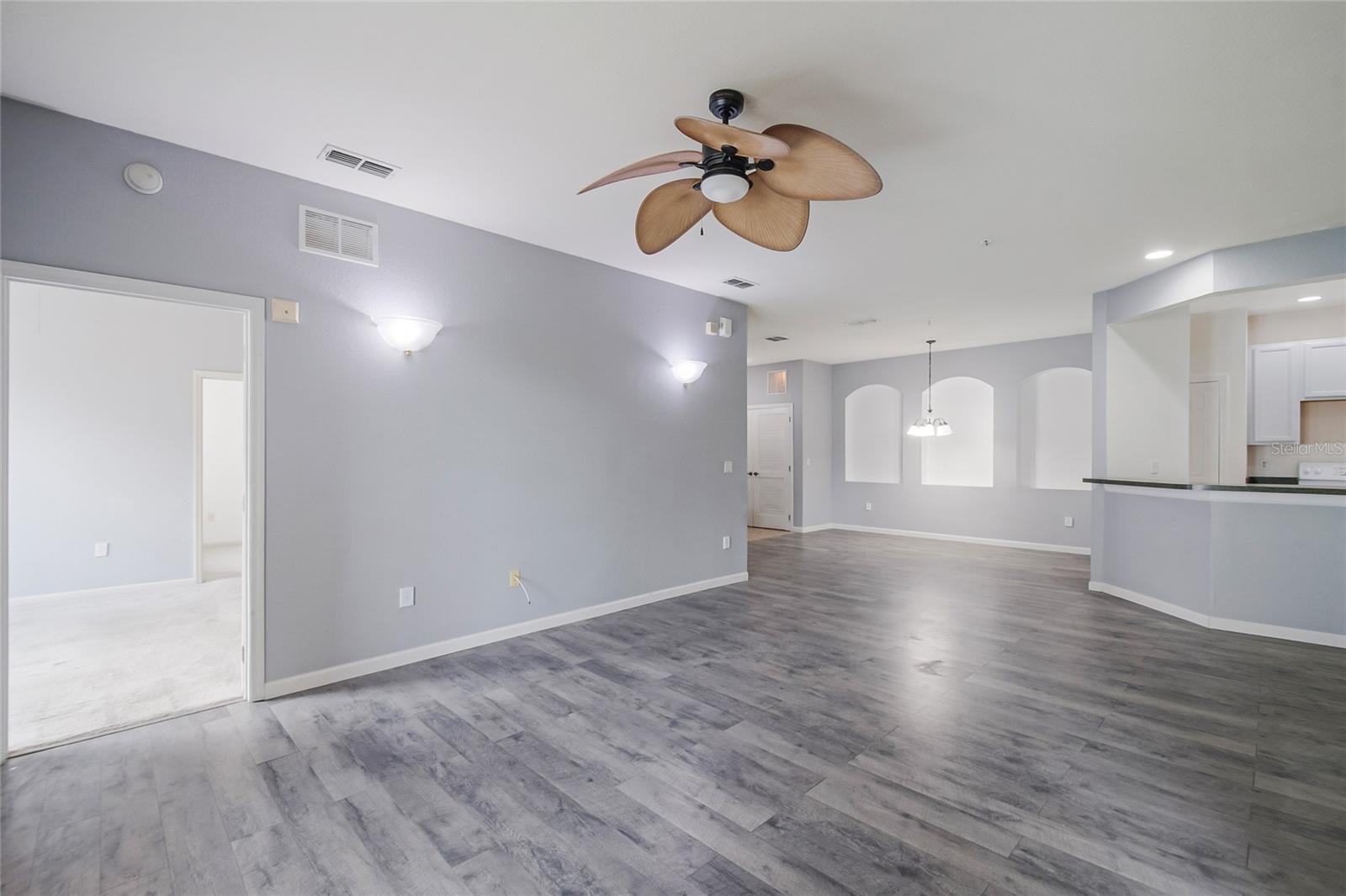 FLORA RIDGE PH 8 CONDO - Residential