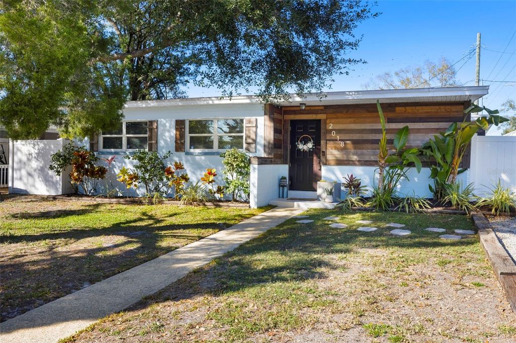 Photo of 2018 E Broad Street, Tampa, FL 33610 (MLS # TB8472920)