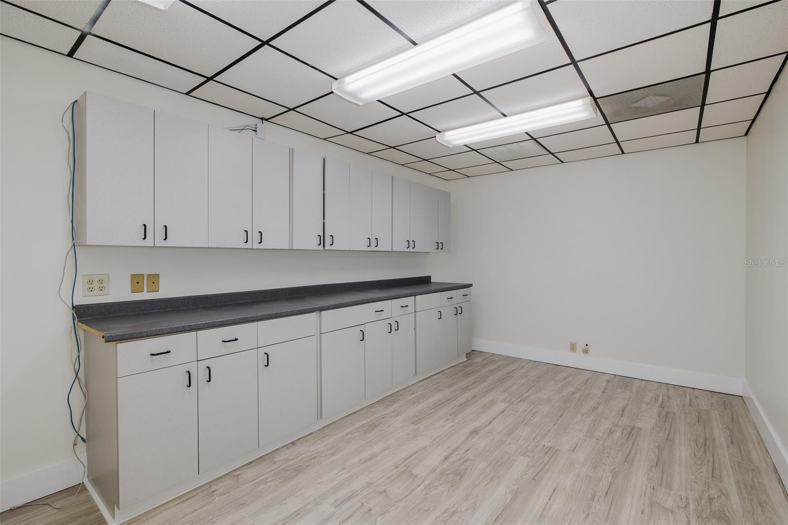 PORT RICHEY LAND CO SUB - Commercial Lease