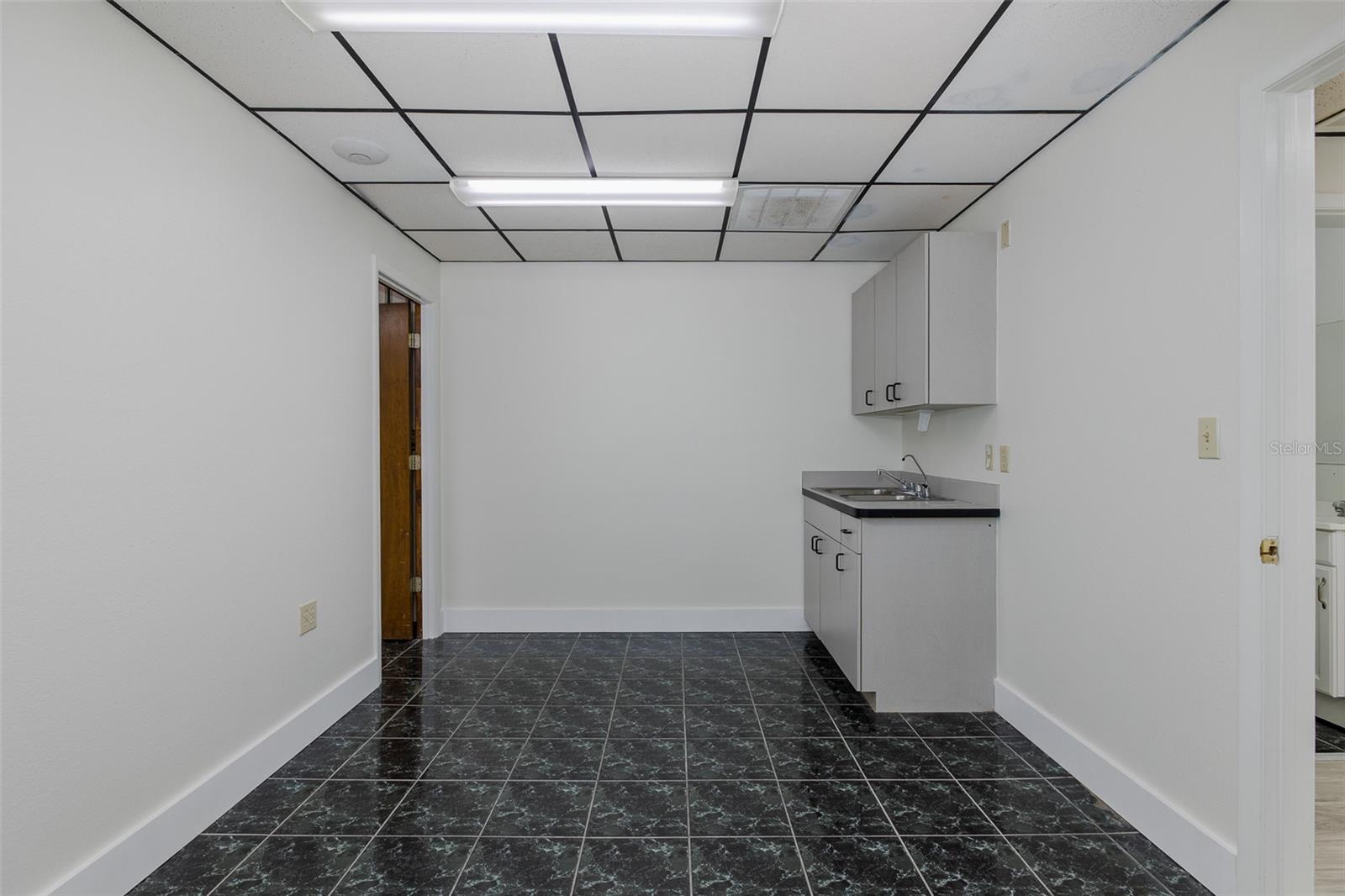 PORT RICHEY LAND CO SUB - Commercial Lease