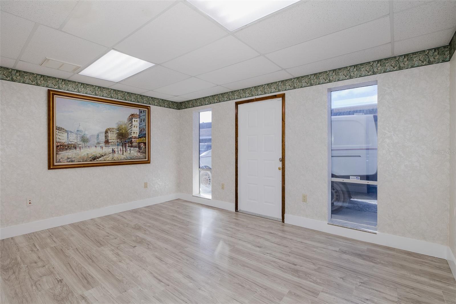 PORT RICHEY LAND CO SUB - Commercial Lease