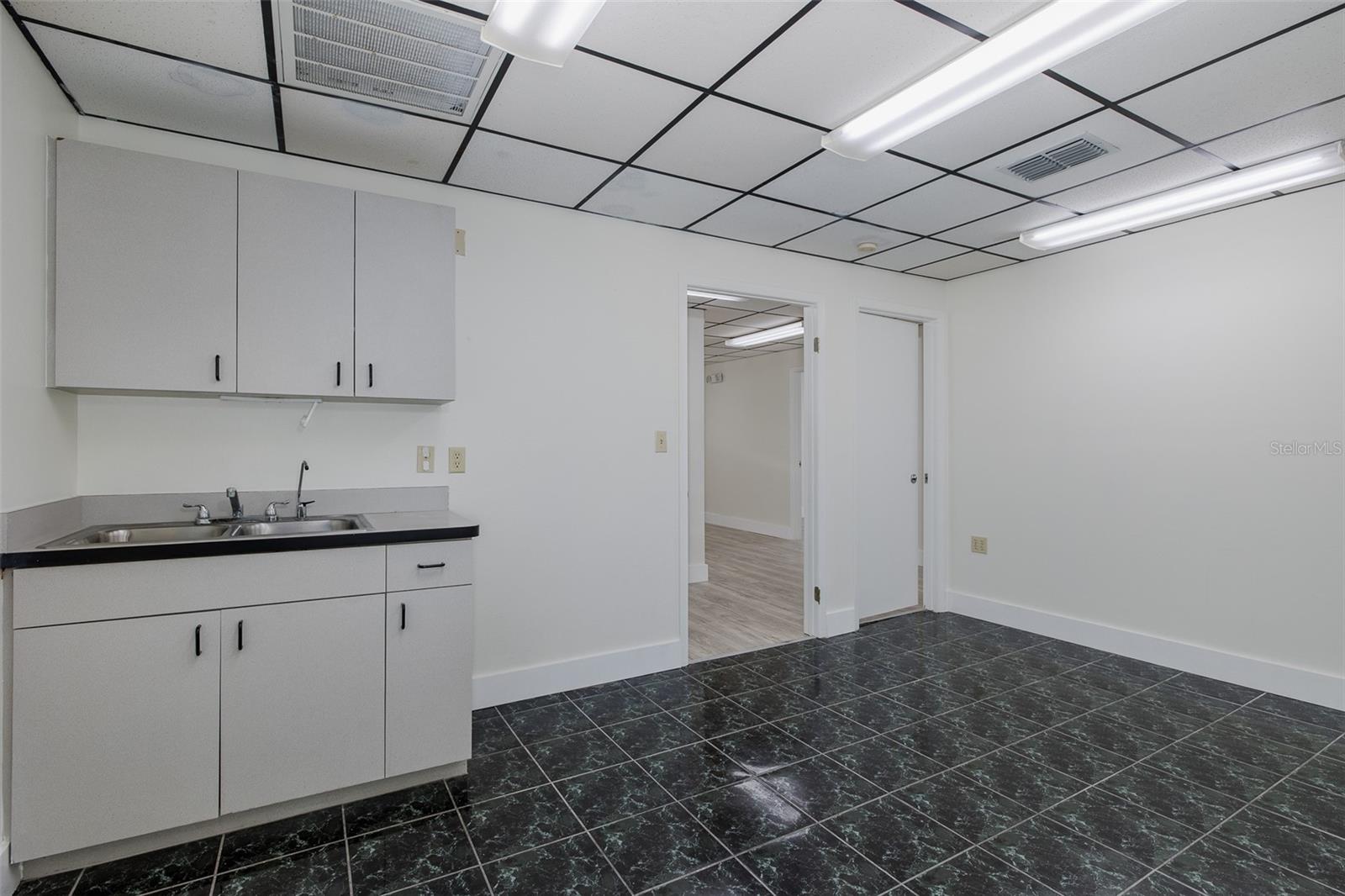 PORT RICHEY LAND CO SUB - Commercial Lease