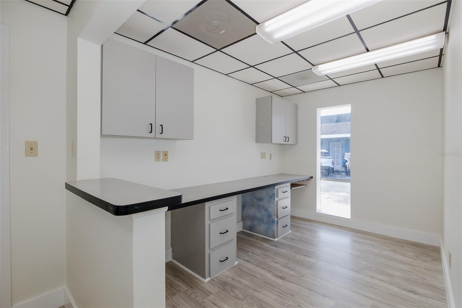 PORT RICHEY LAND CO SUB - Commercial Lease