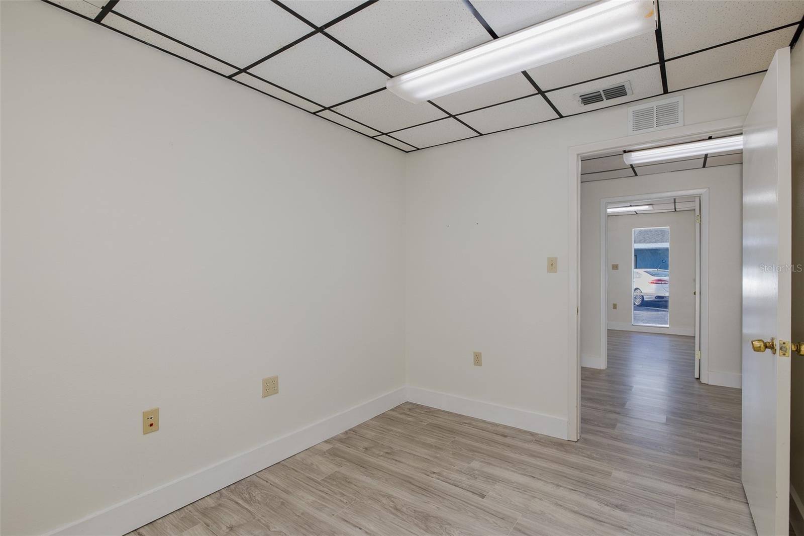 PORT RICHEY LAND CO SUB - Commercial Lease