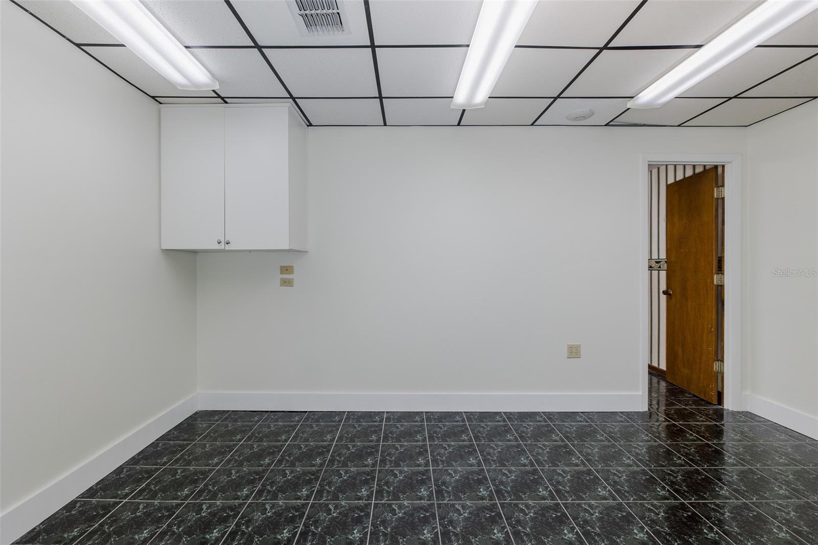 PORT RICHEY LAND CO SUB - Commercial Lease