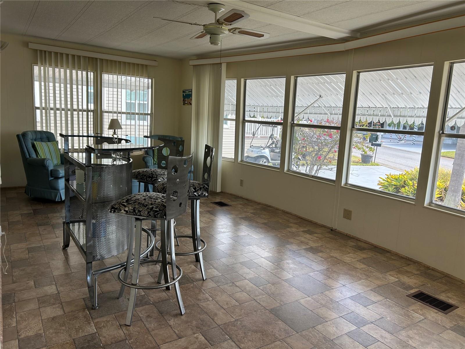 TRI-PAR ESTATES - Residential