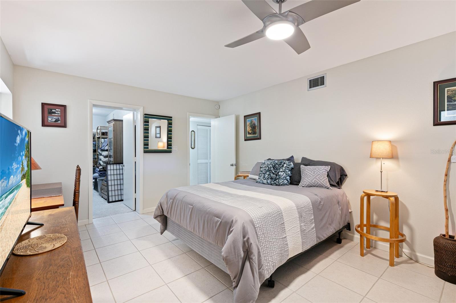 MARINA SOUTH SHORE CONDO - Residential