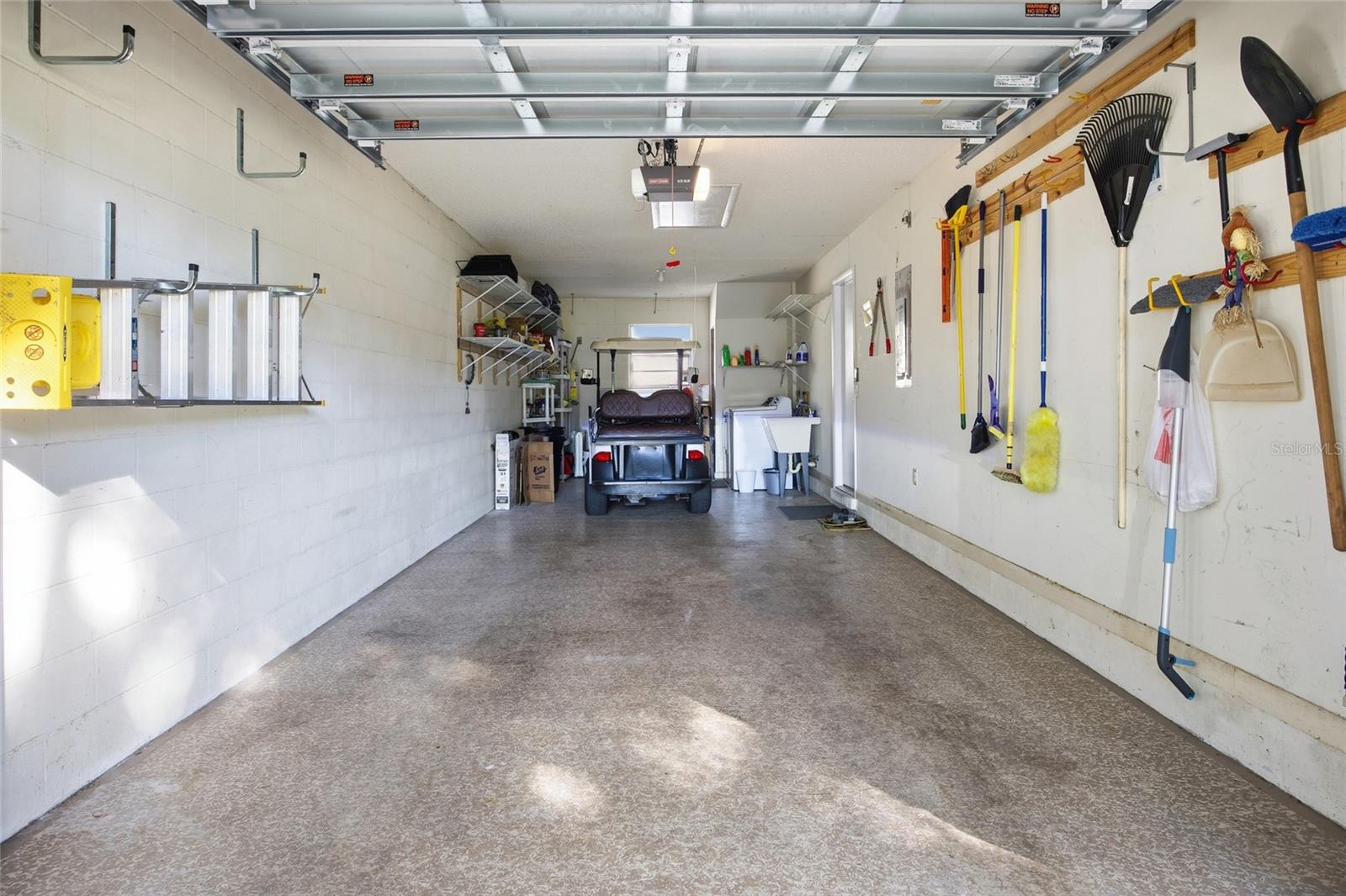 ON TOP OF THE WORLD - Residential