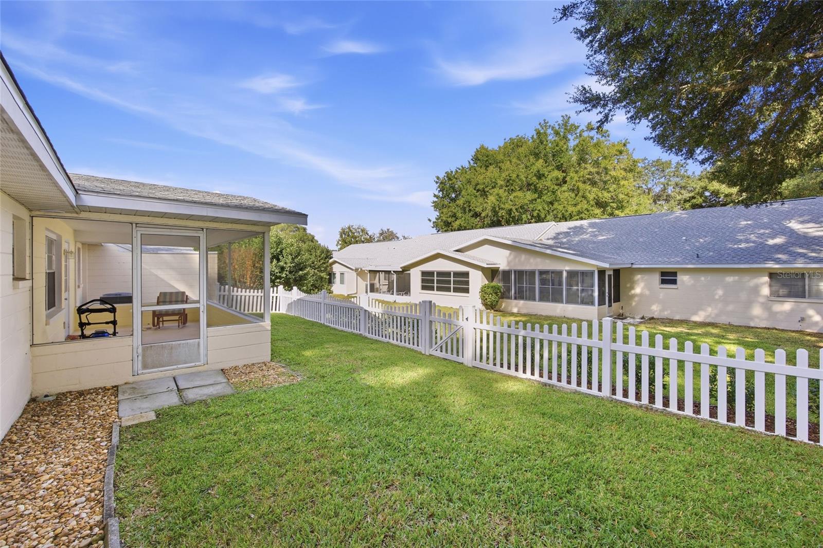 ON TOP OF THE WORLD - Residential