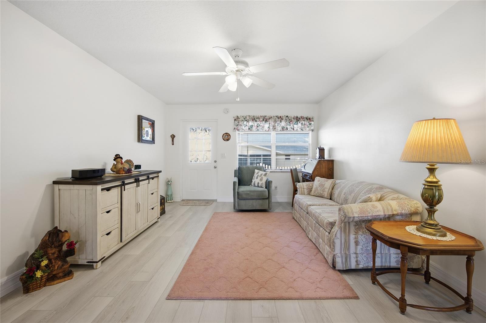 ON TOP OF THE WORLD - Residential