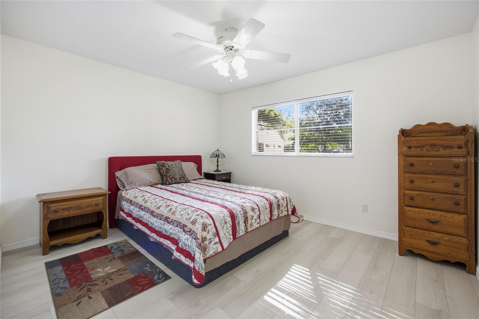 ON TOP OF THE WORLD - Residential