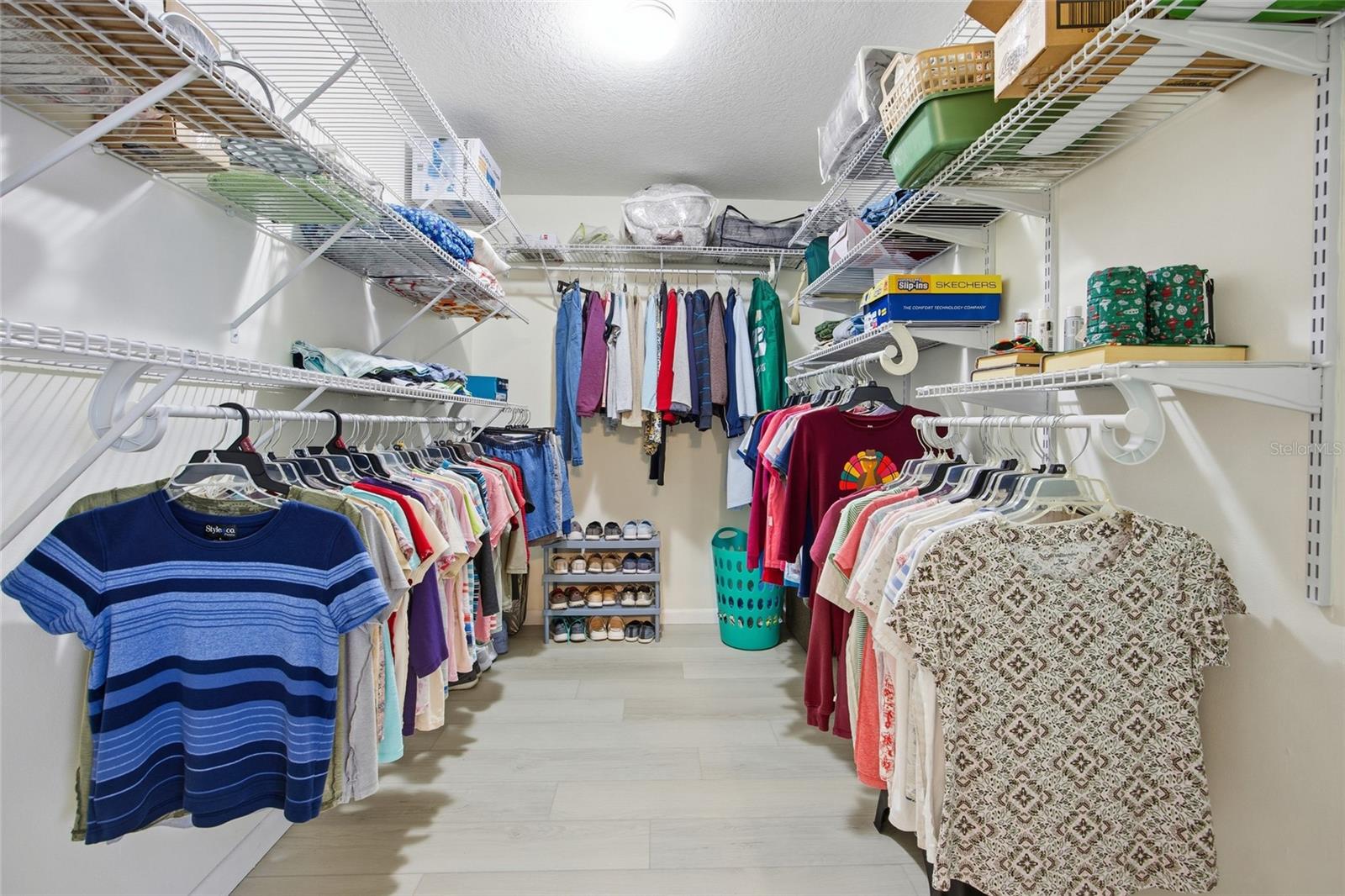 ON TOP OF THE WORLD - Residential