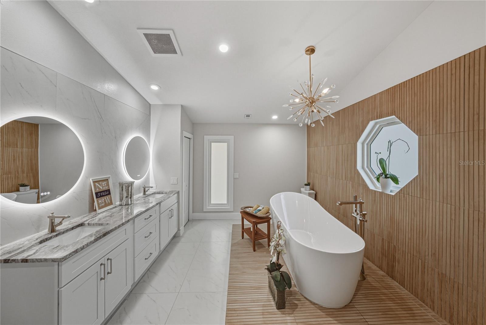 TIERRA VERDE UNIT 1 4TH REP - Residential