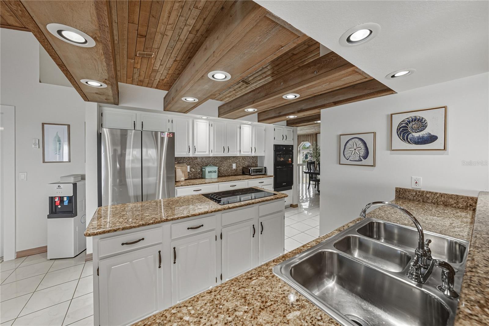 TIERRA VERDE UNIT 1 4TH REP - Residential