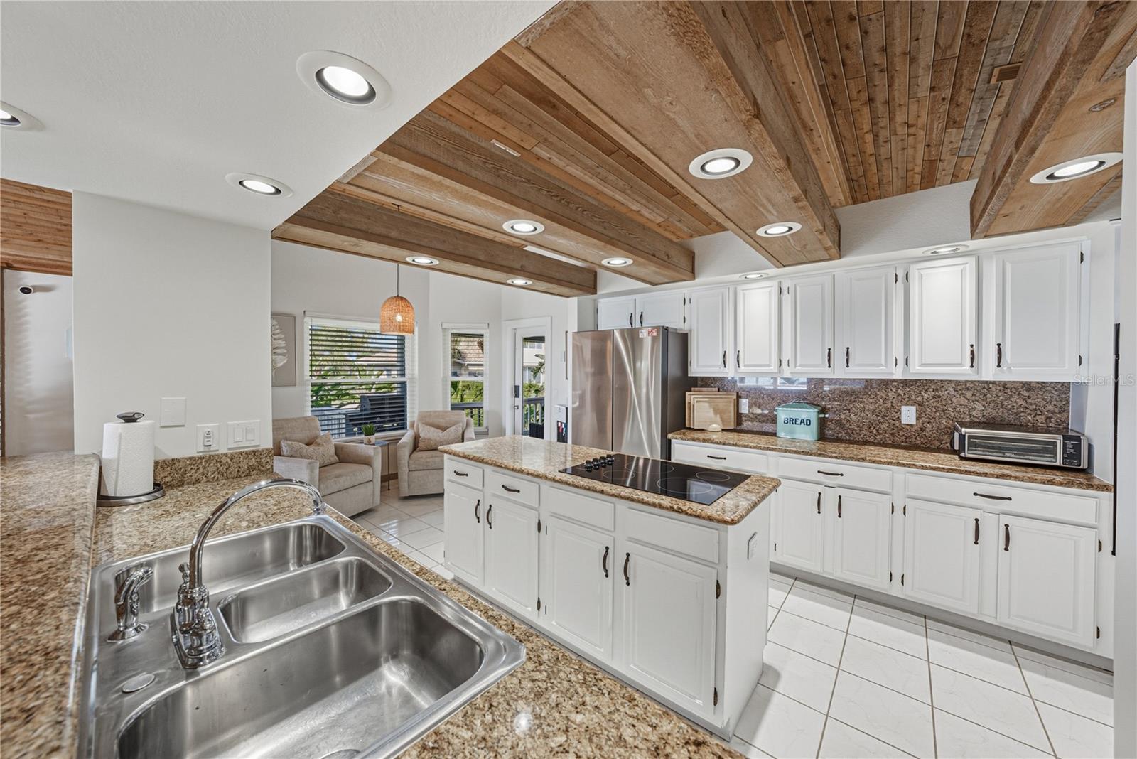 TIERRA VERDE UNIT 1 4TH REP - Residential