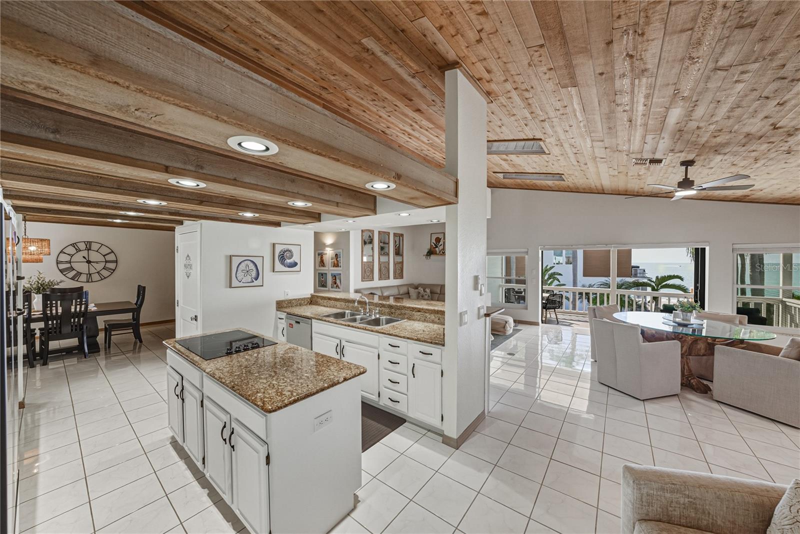 TIERRA VERDE UNIT 1 4TH REP - Residential