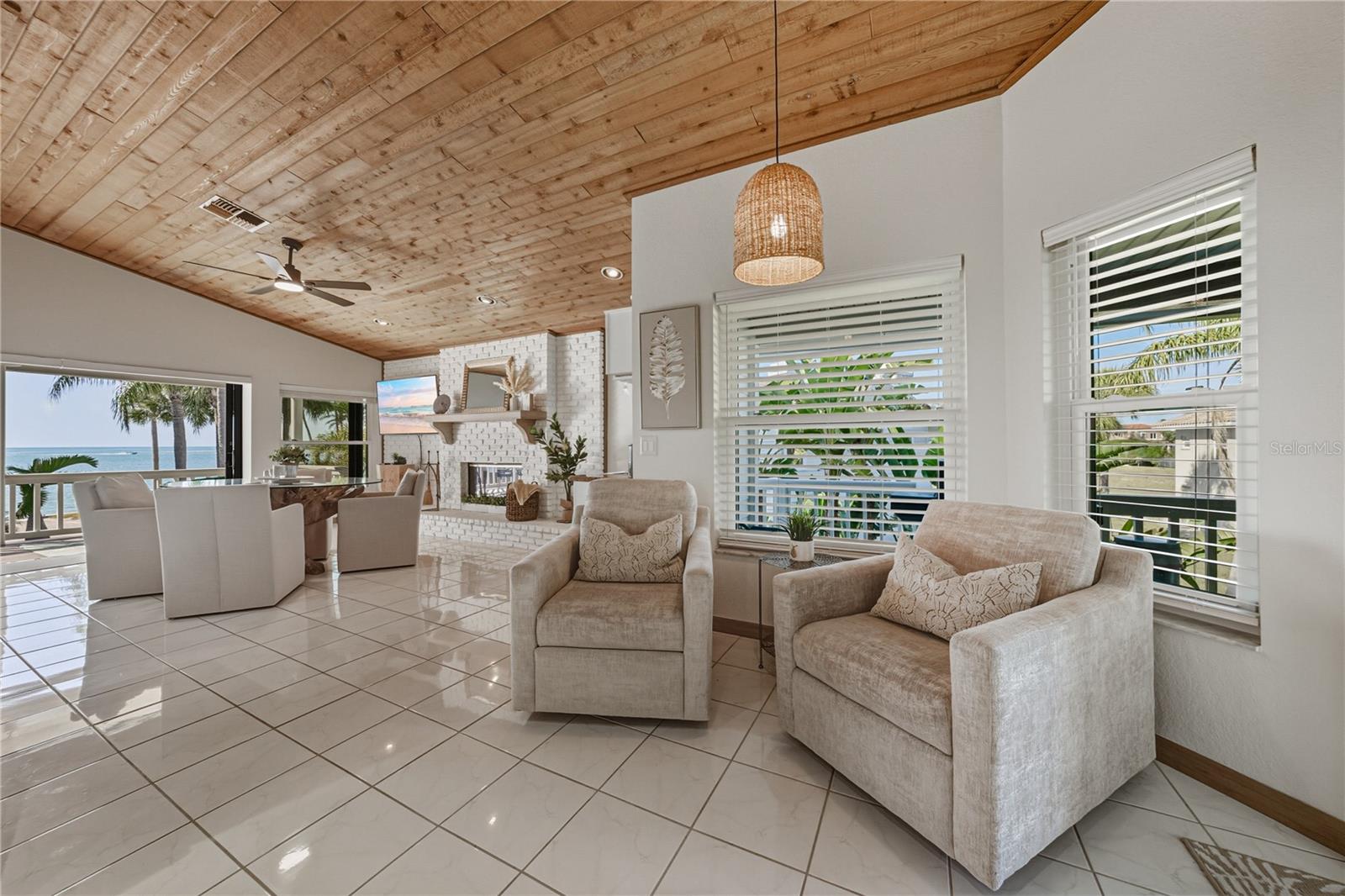 TIERRA VERDE UNIT 1 4TH REP - Residential