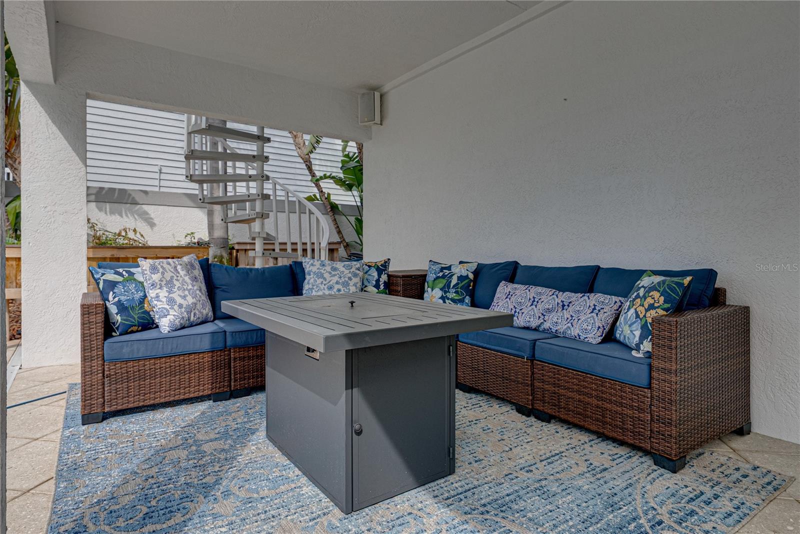 TIERRA VERDE UNIT 1 4TH REP - Residential