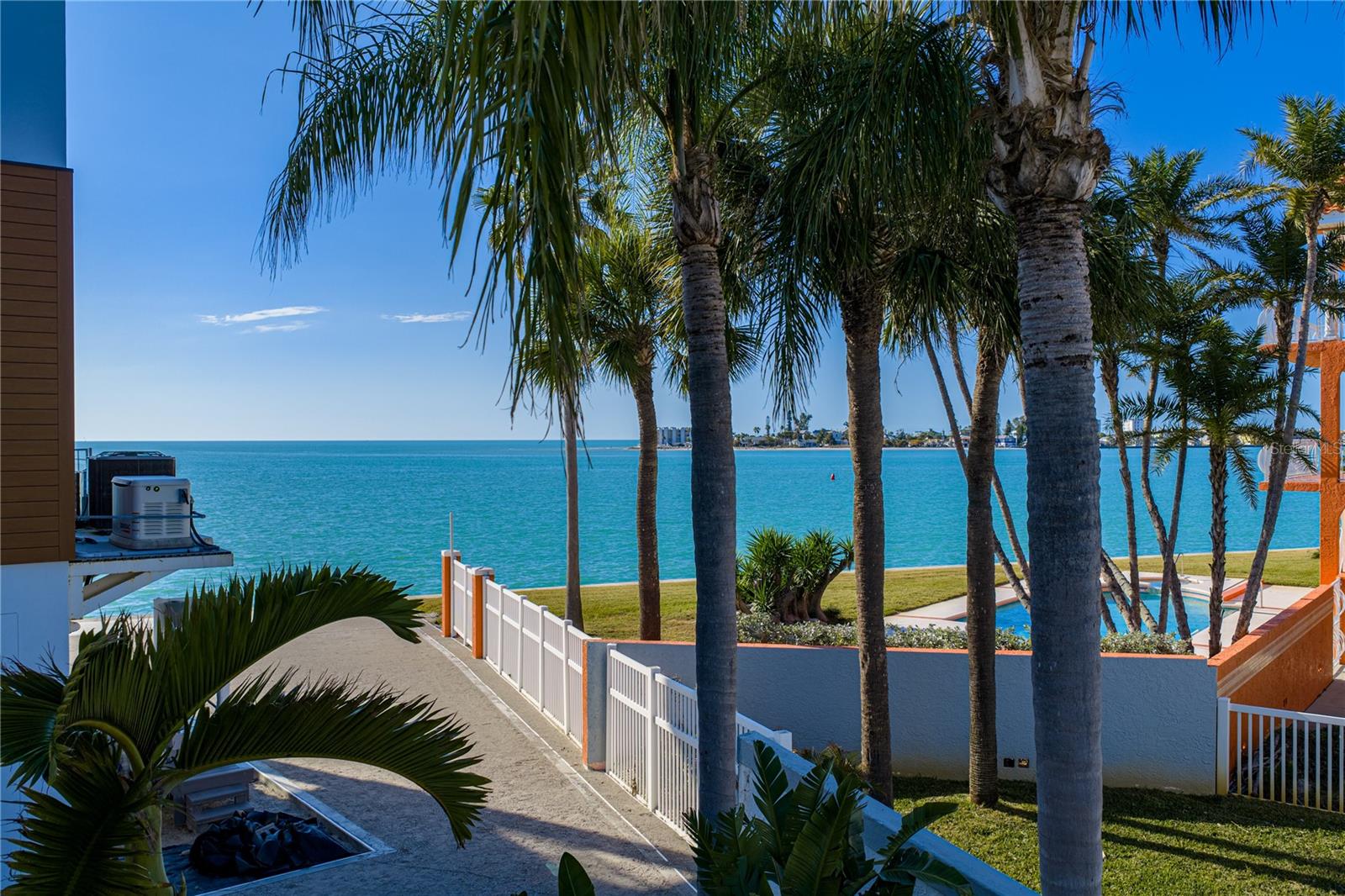 TIERRA VERDE UNIT 1 4TH REP - Residential