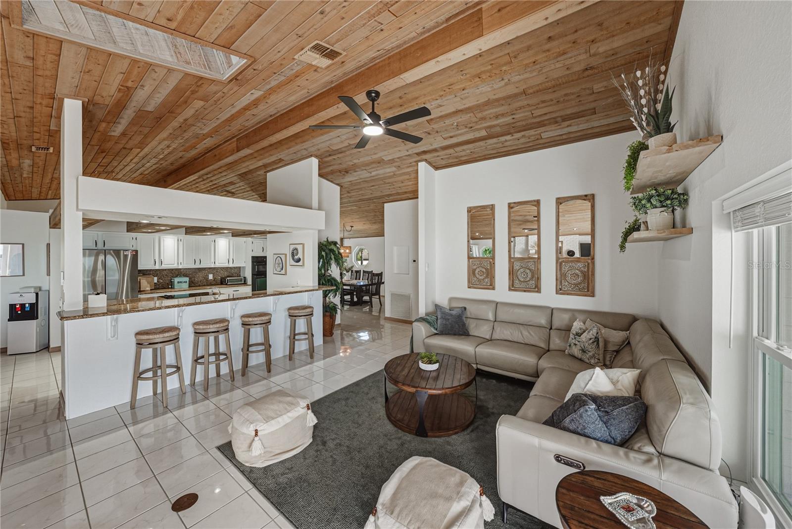 TIERRA VERDE UNIT 1 4TH REP - Residential