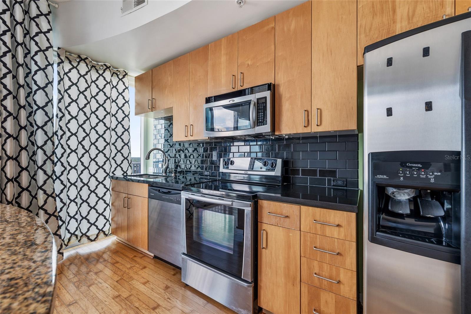 155 S COURT AVENUE 11074