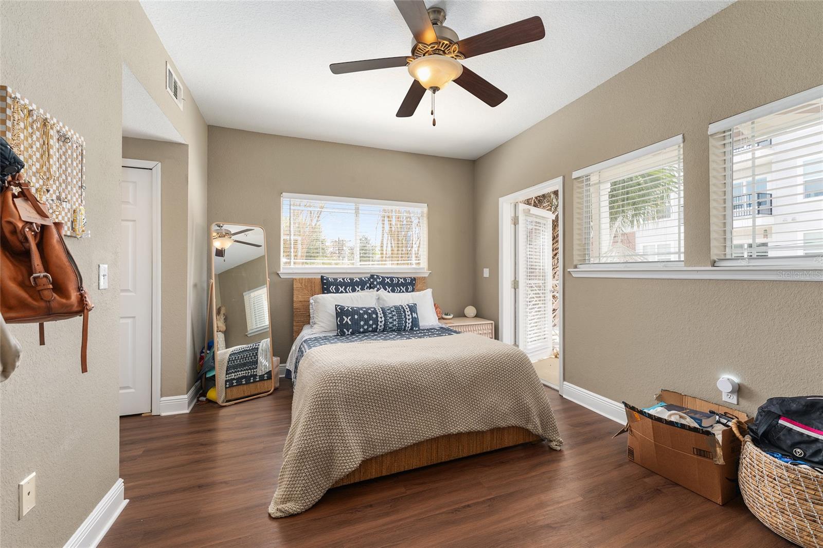 NANTUCKET WALK CONDO - Residential