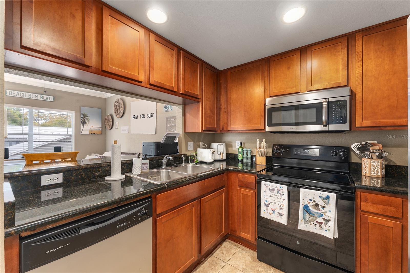 NANTUCKET WALK CONDO - Residential