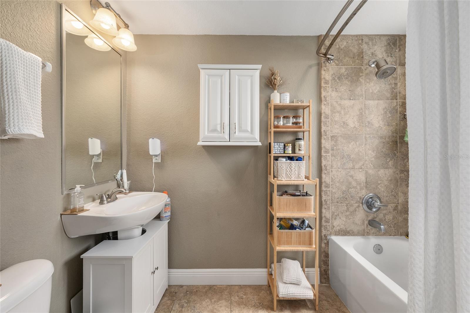 NANTUCKET WALK CONDO - Residential