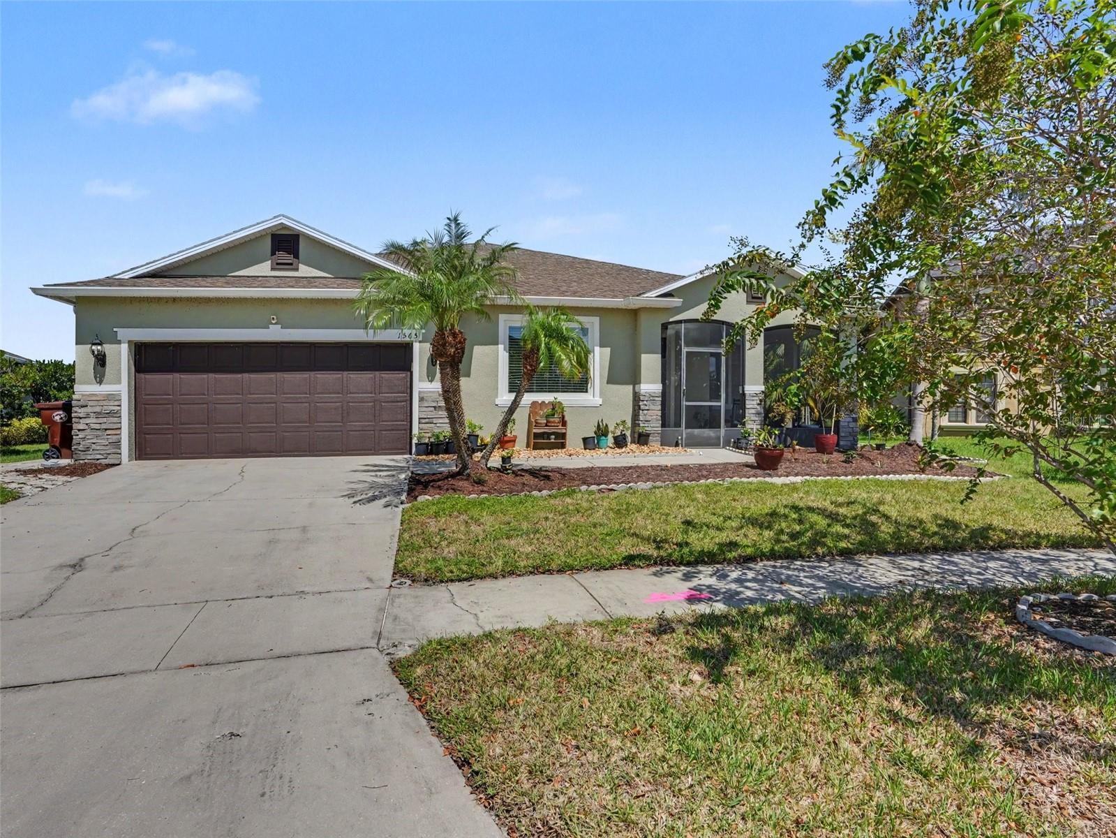 1565 ANGLER AVE