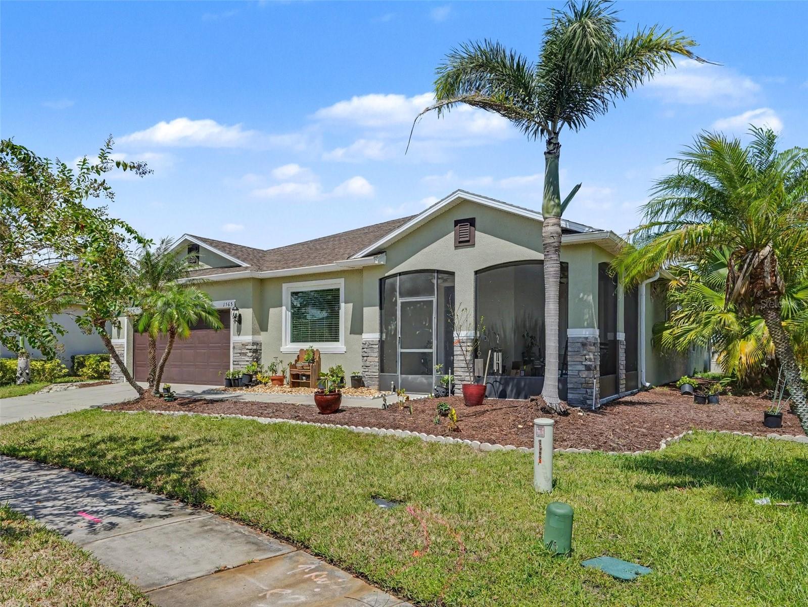1565 ANGLER AVE