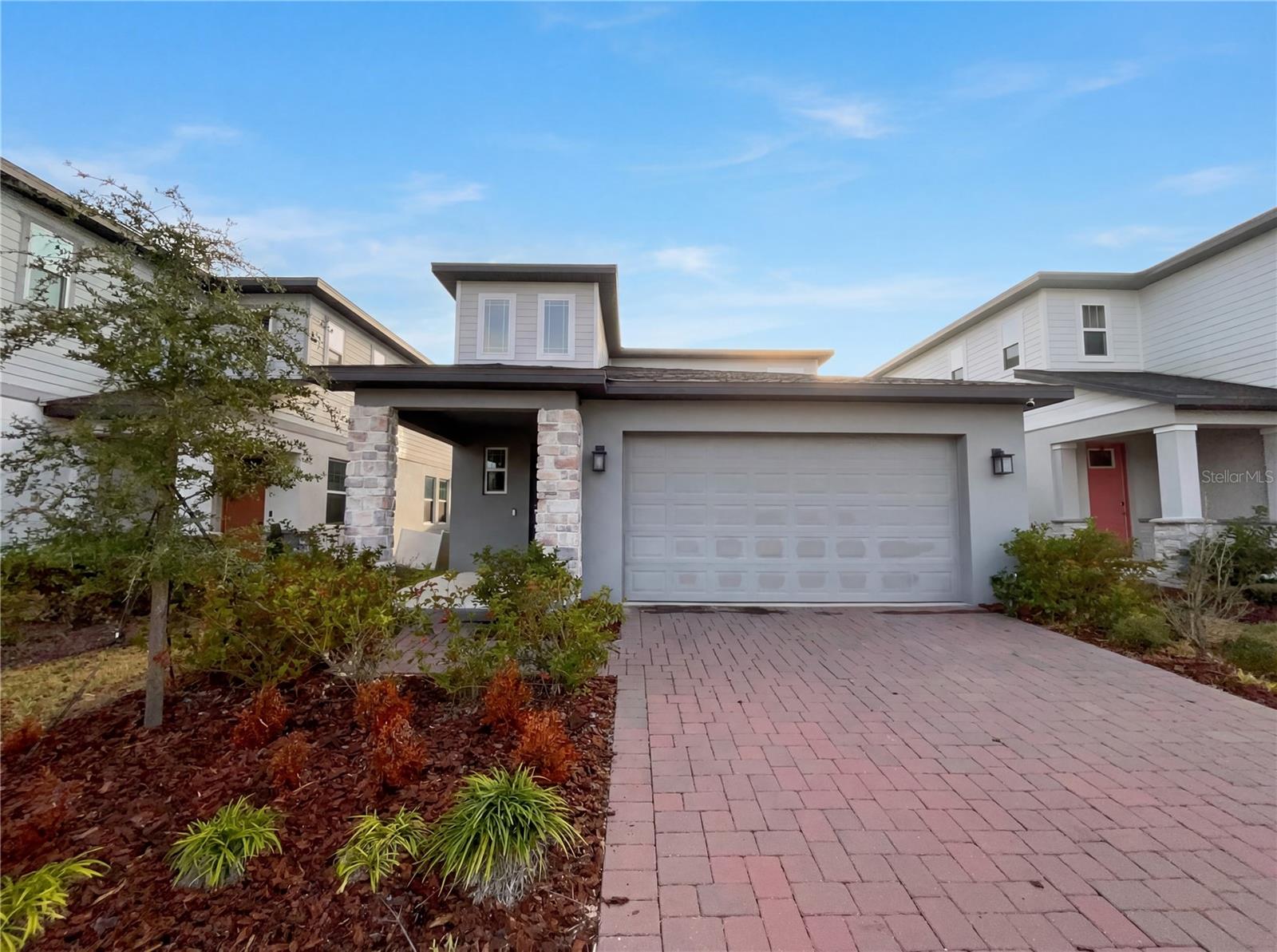 VILLAGES AT MINNEOLA HILLS - Residential