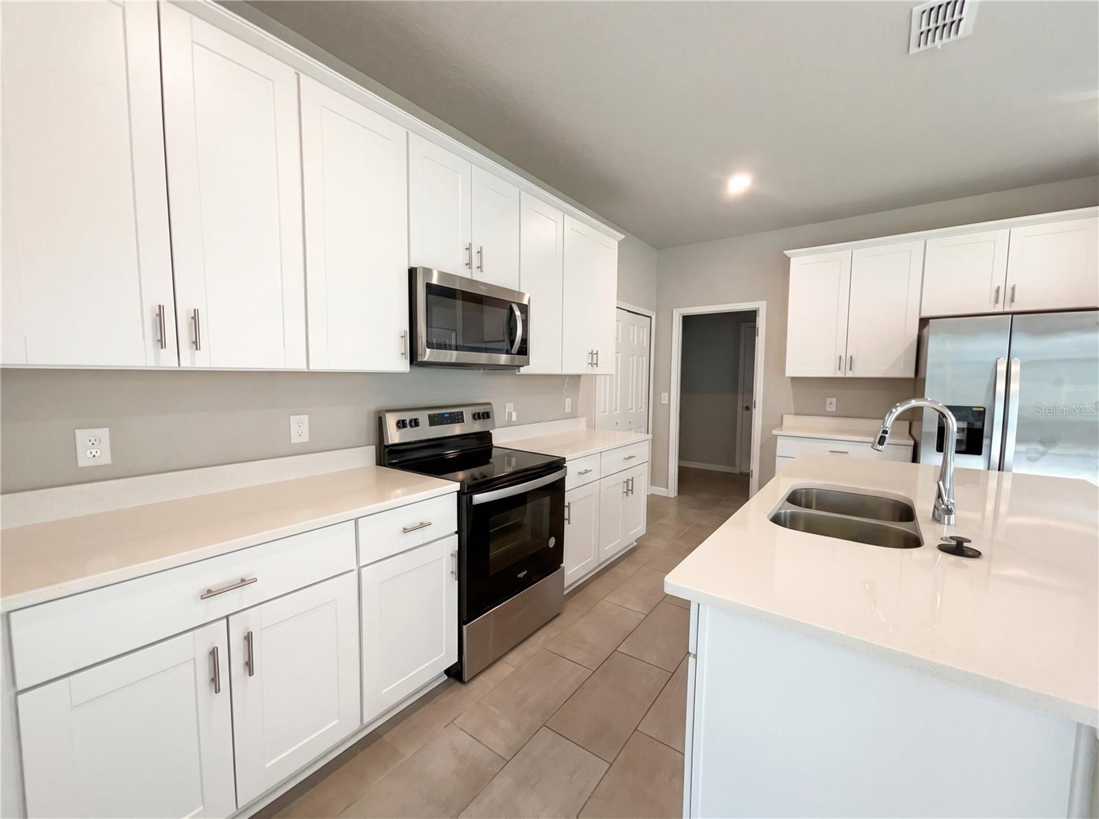 VILLAGES AT MINNEOLA HILLS - Residential