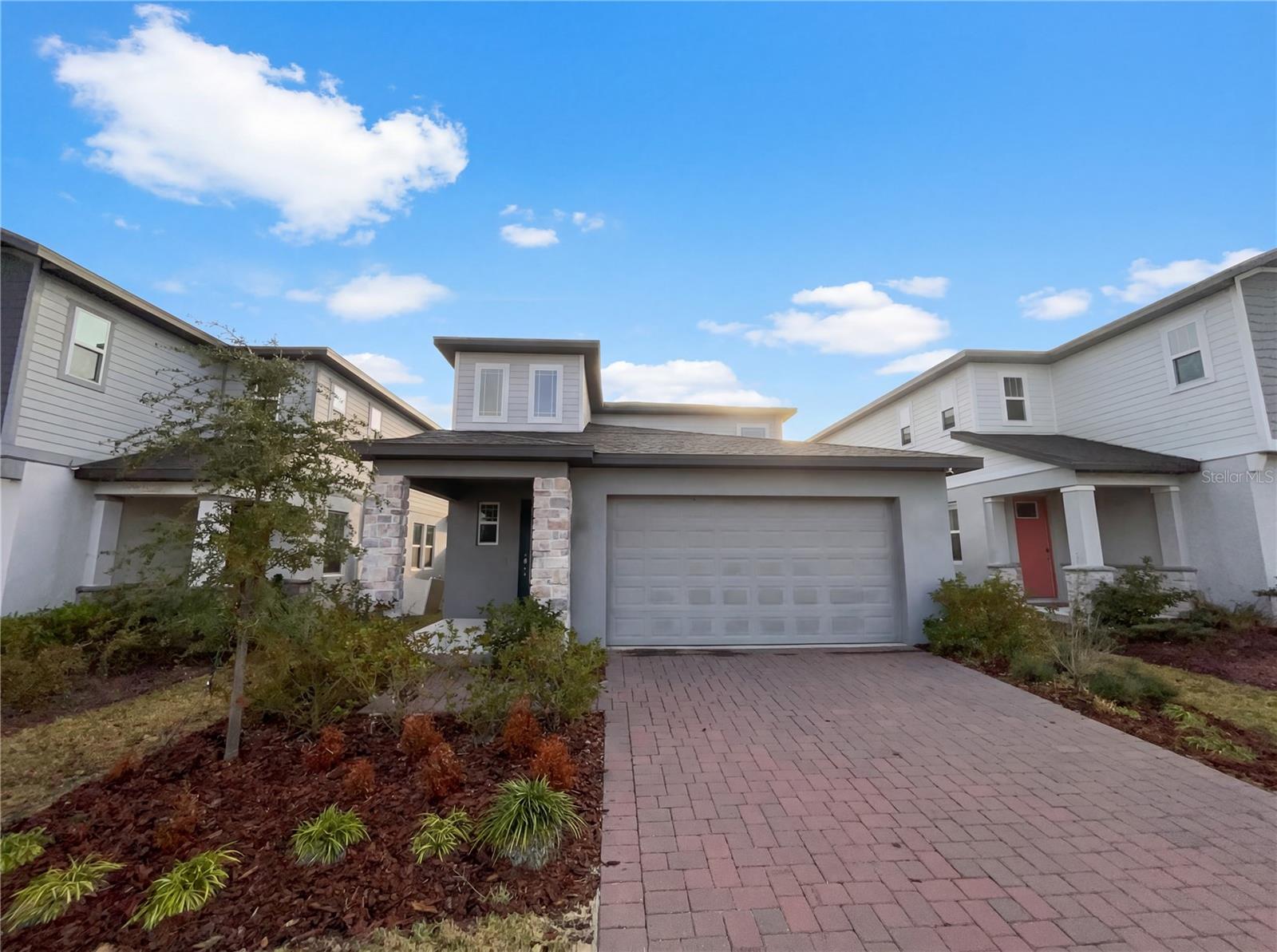 VILLAGES AT MINNEOLA HILLS - Residential