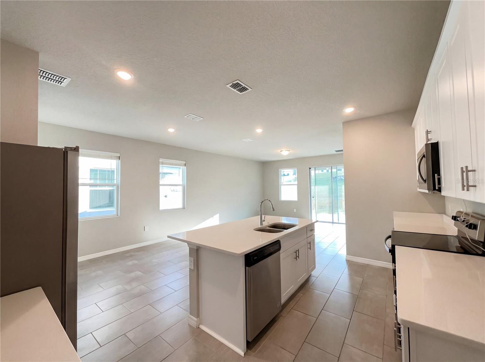 VILLAGES AT MINNEOLA HILLS - Residential