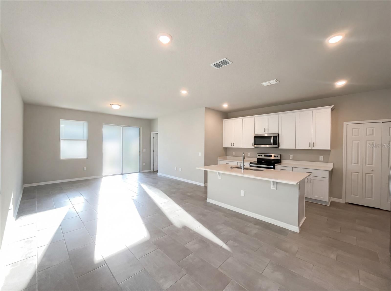 VILLAGES AT MINNEOLA HILLS - Residential