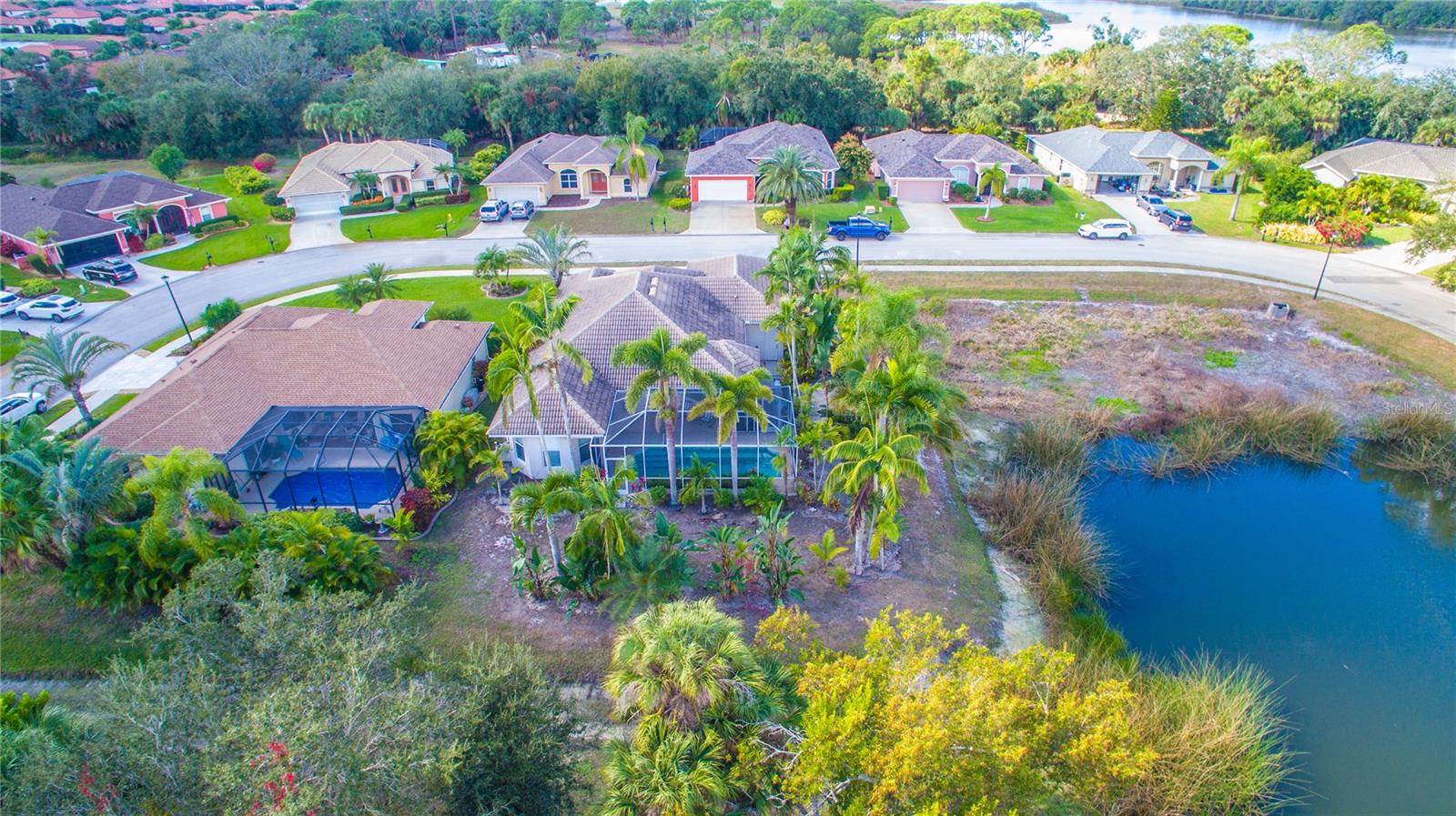 BLUE HERON POND - Residential