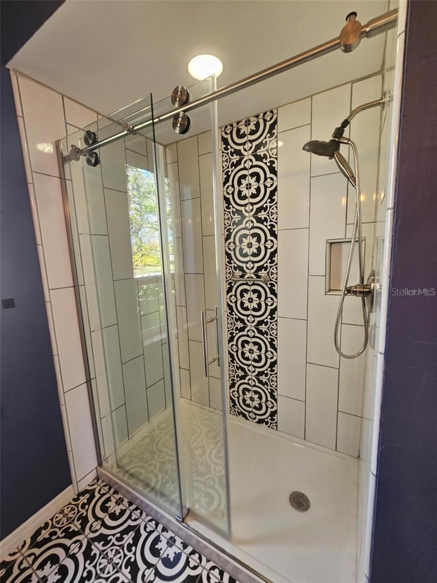 RIVER CLUB SOUTH SUBPHASE I - Residential Lease