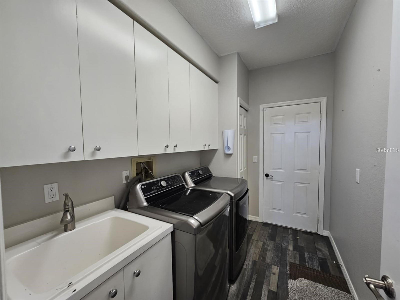 RIVER CLUB SOUTH SUBPHASE I - Residential Lease