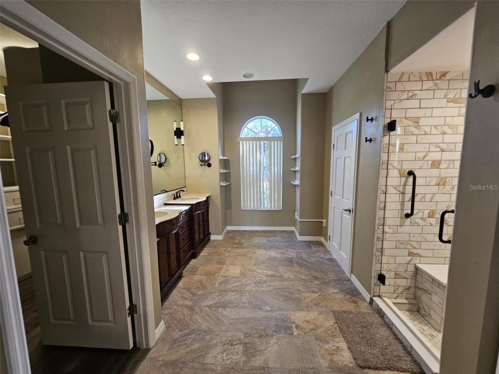 RIVER CLUB SOUTH SUBPHASE I - Residential Lease