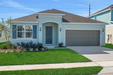 Photo of 260 Meredith Boulevard, Winter Haven, FL 33881 (MLS # G5109582)