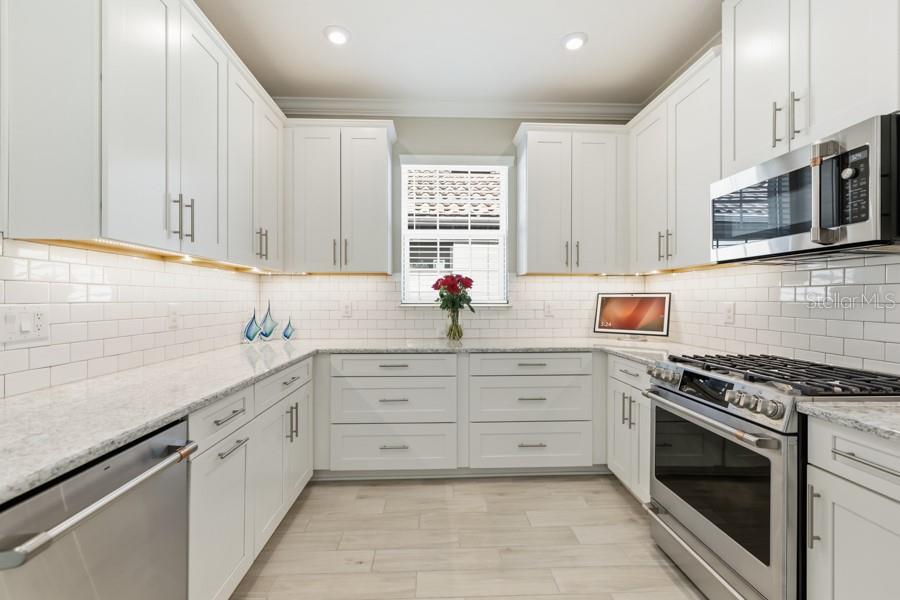 AZARIO ESPLANADE PH II SUBPH C-O - Residential