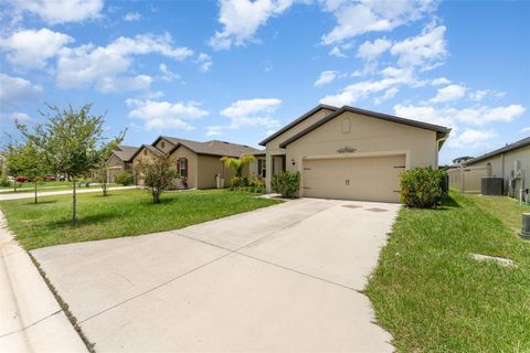 A home in LAKELAND