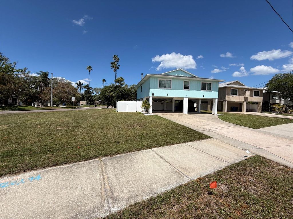 Photo of 3500 Overlook Drive NE, St Petersburg, FL 33703 (MLS # W7884604)